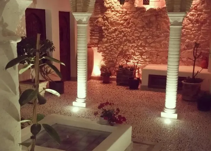 Murallas De Jayran Boutique Альмерия