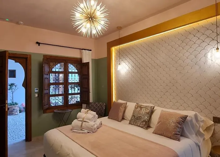Отель Murallas De Jayran Boutique