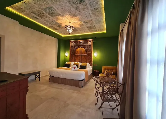 Murallas De Jayran Boutique Альмерия